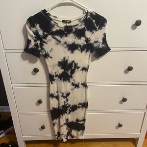 Shirt sleeve midi dress from fashion nova. Size small